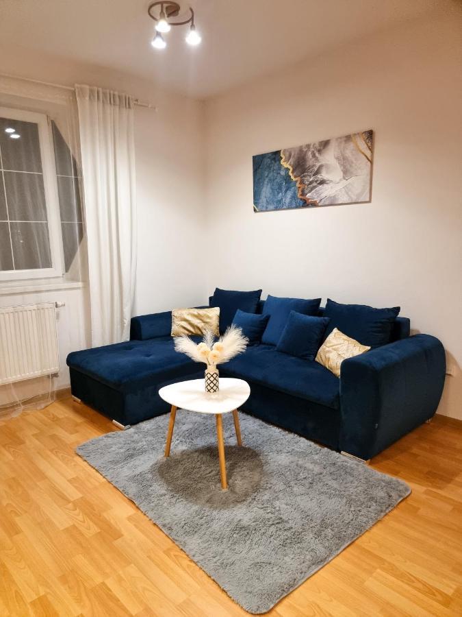 Modern & Cozy Apartment Near Hockey & Football Arena Pressburg Exterior foto
