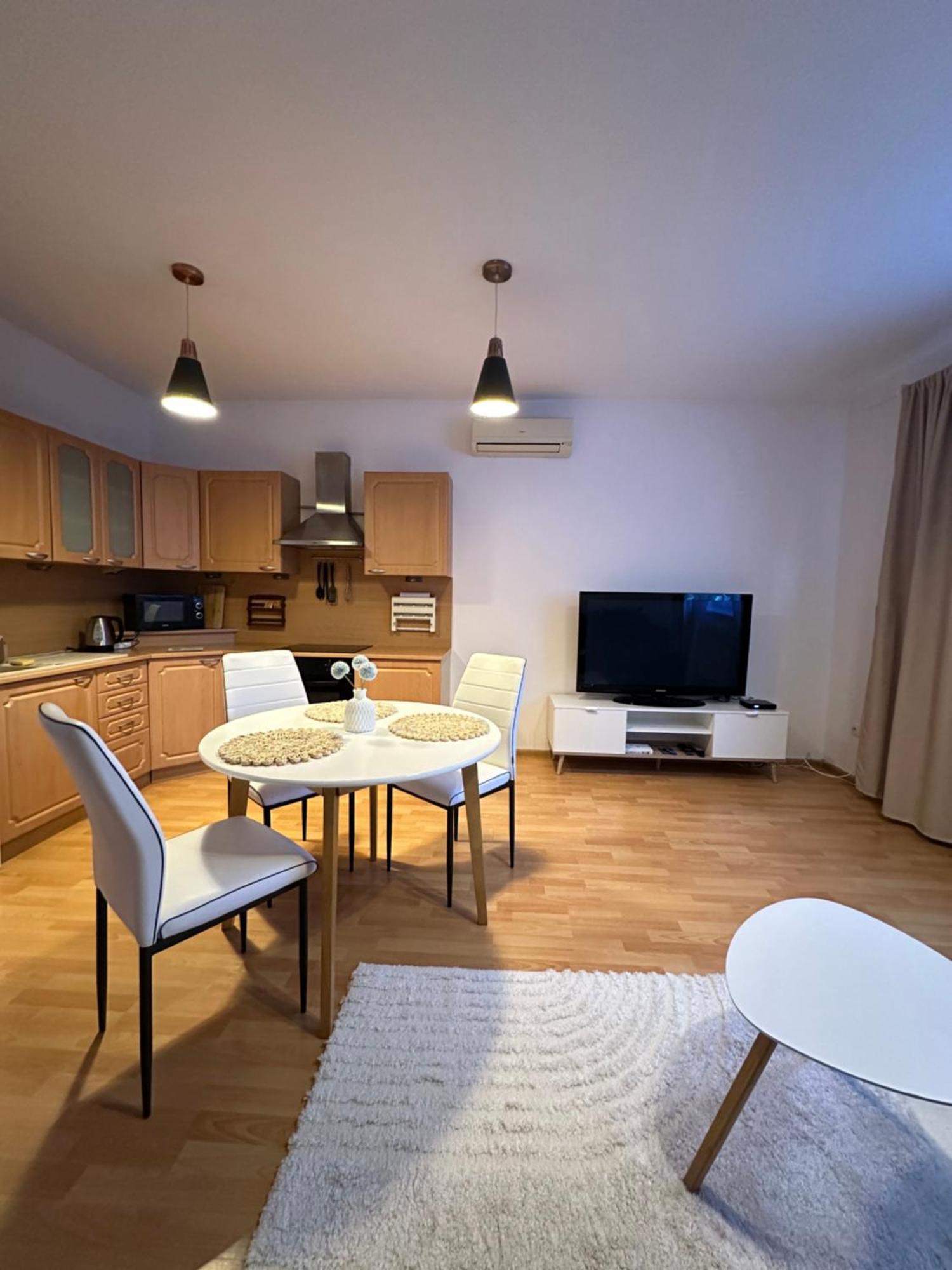 Modern & Cozy Apartment Near Hockey & Football Arena Pressburg Exterior foto