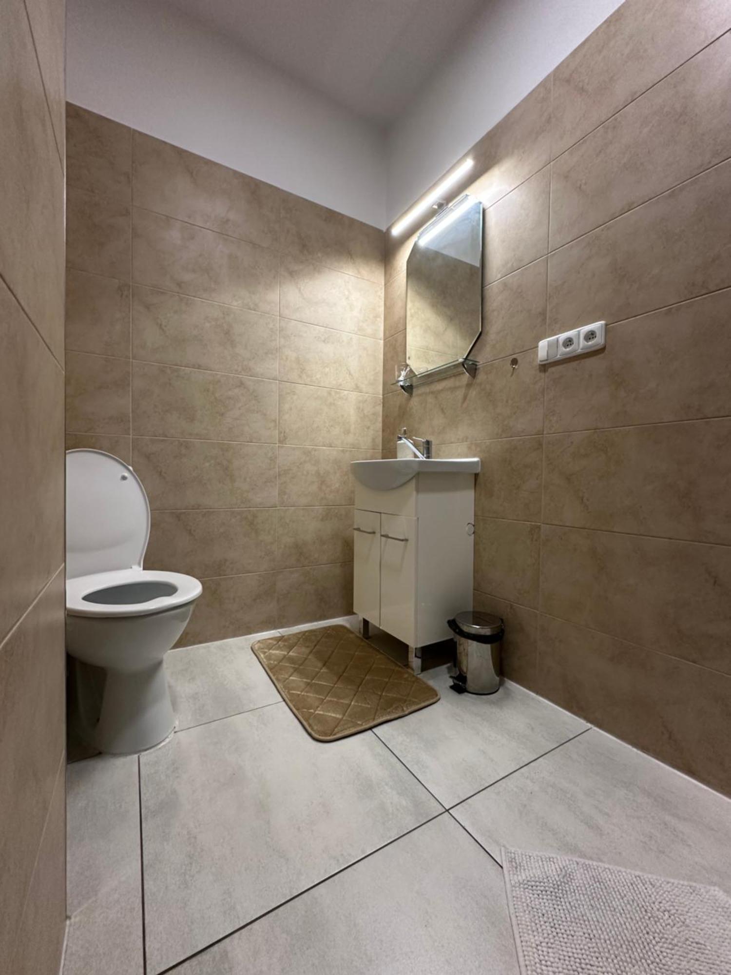 Modern & Cozy Apartment Near Hockey & Football Arena Pressburg Exterior foto